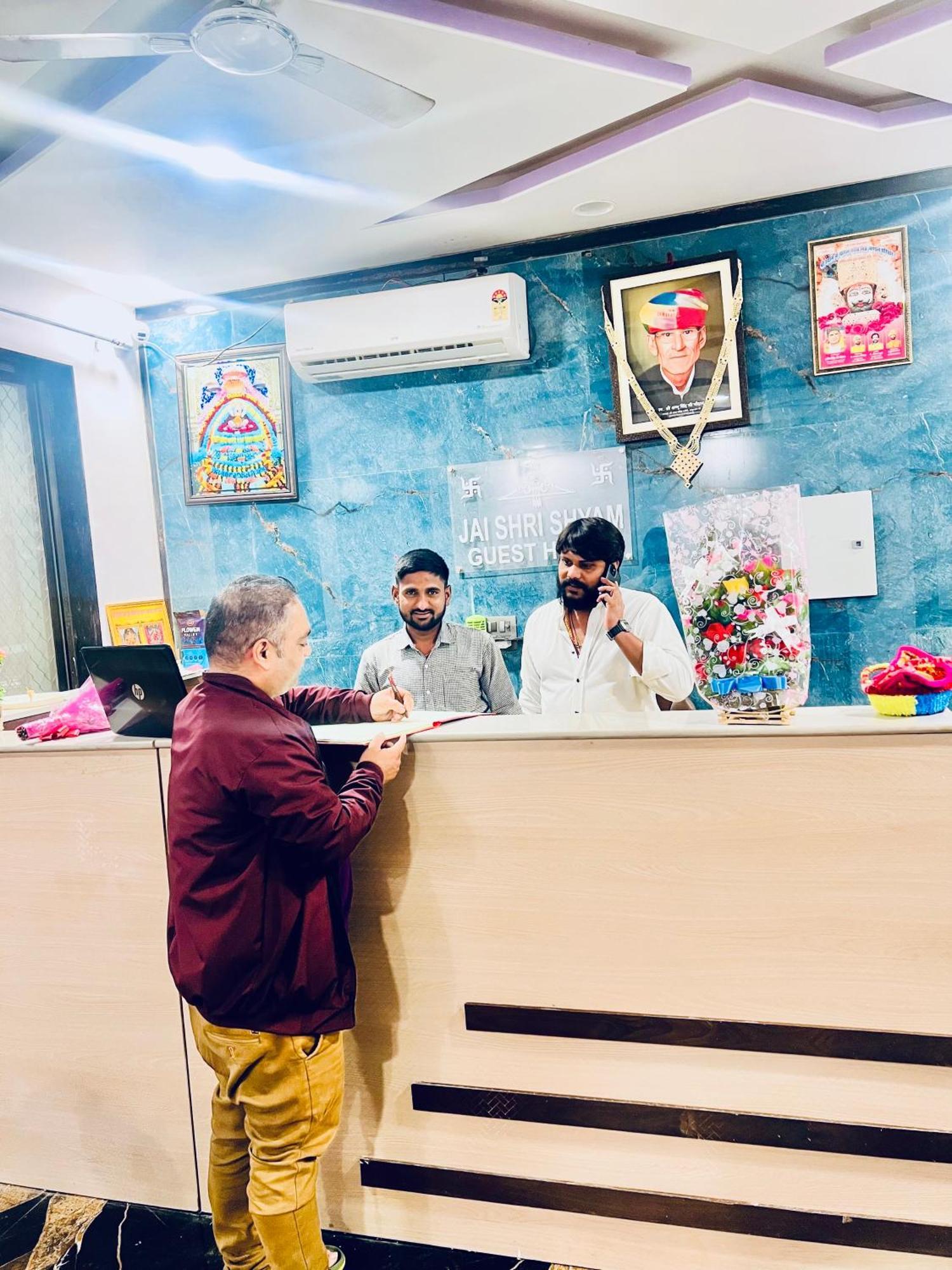 Shree Shyam Hotel Toran Dawar Khātu Екстериор снимка